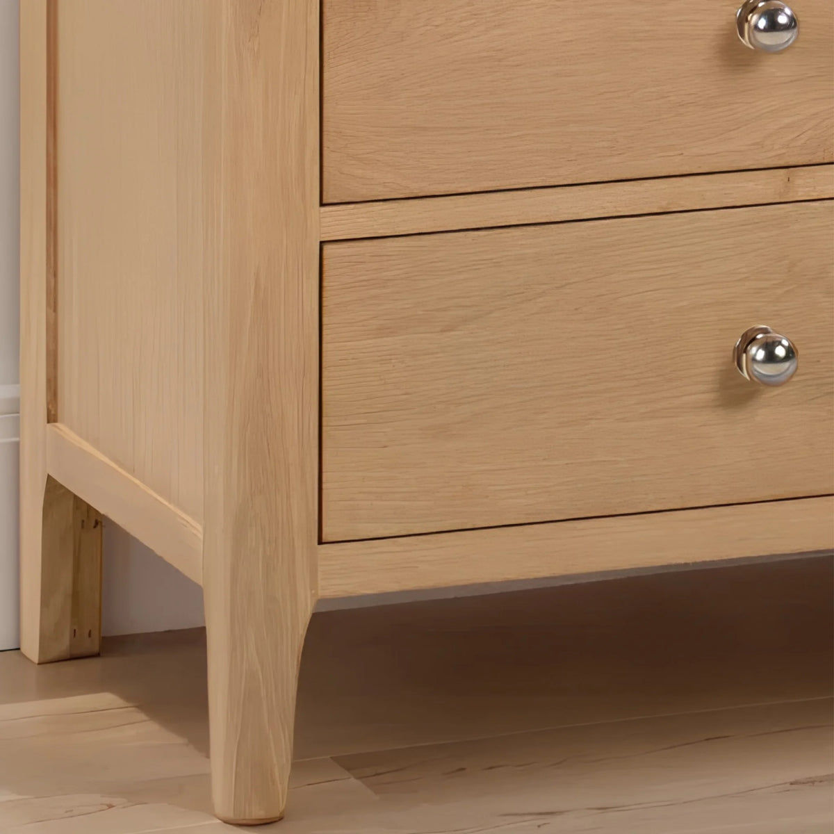 Cotswold Oak 6-Drawer Wide Chest – drawer and bottom corner detail close-up