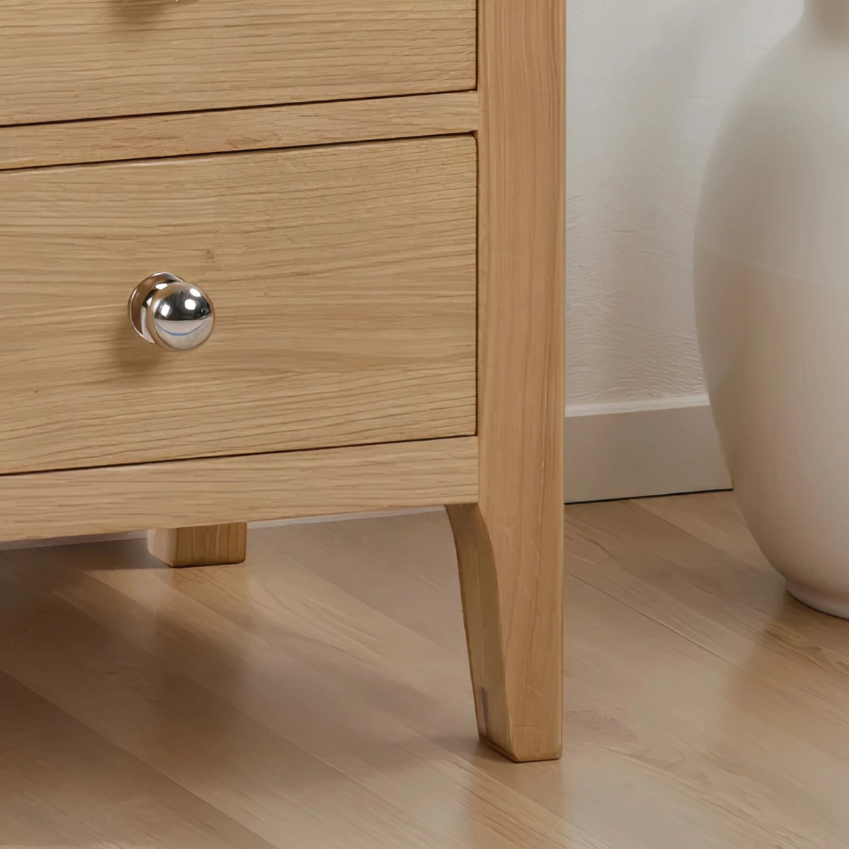 Cotswold Oak 3-Drawer Bedside Chest – drawer and bottom corner detail close-up