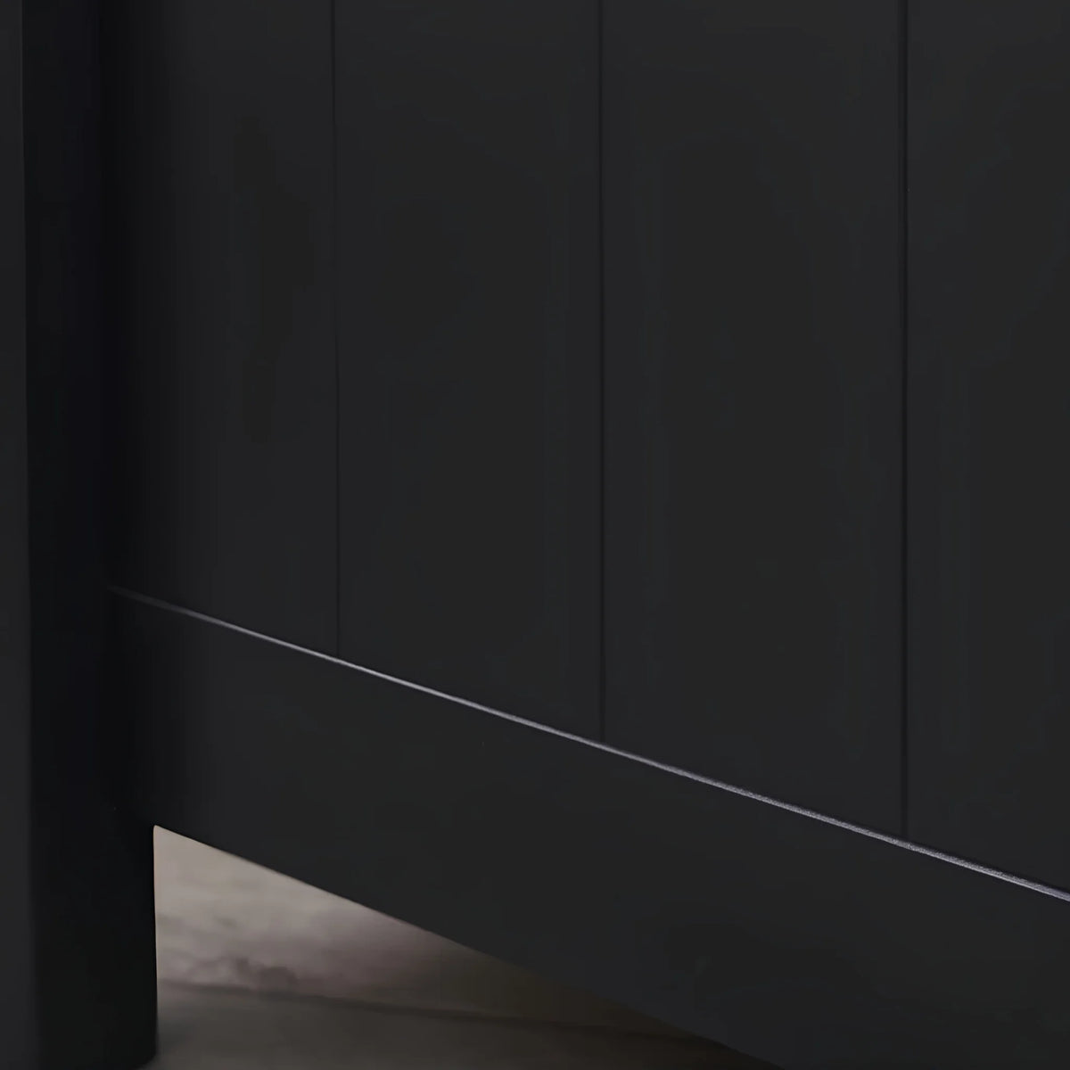 Maine Dark Grey Wooden 3-Drawer Bedside Chest – bottom corner close-up