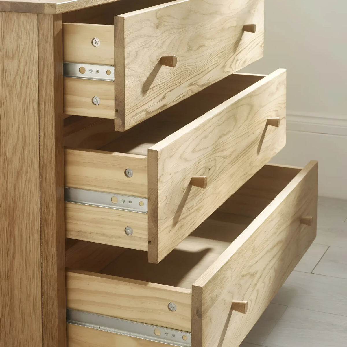 Coxmoor Oak 3-Drawer Chest – close-up of open drawer