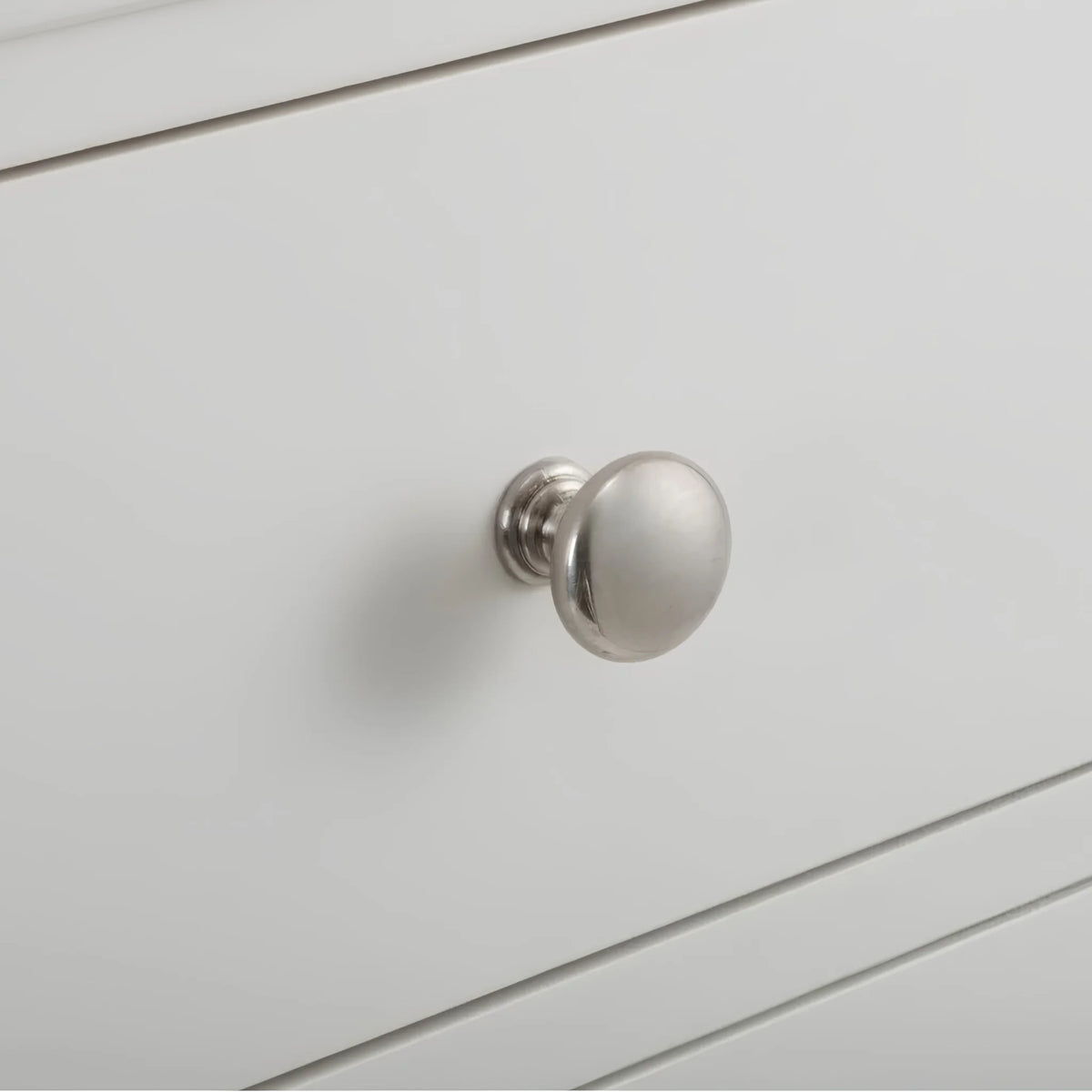 Clermont White Wooden 7-Drawer Chest – drawer detail close-up
