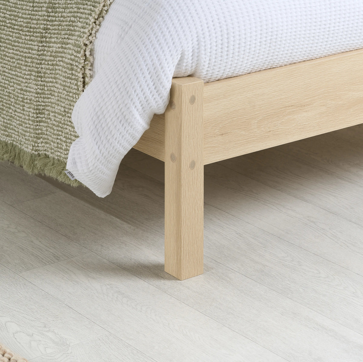 Herringford Oak Bed