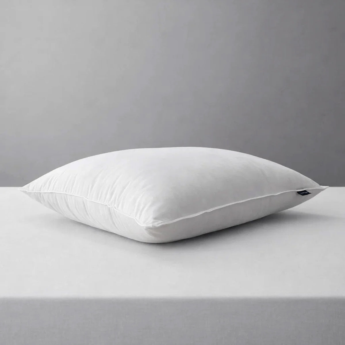 Hotel Classic Pillow