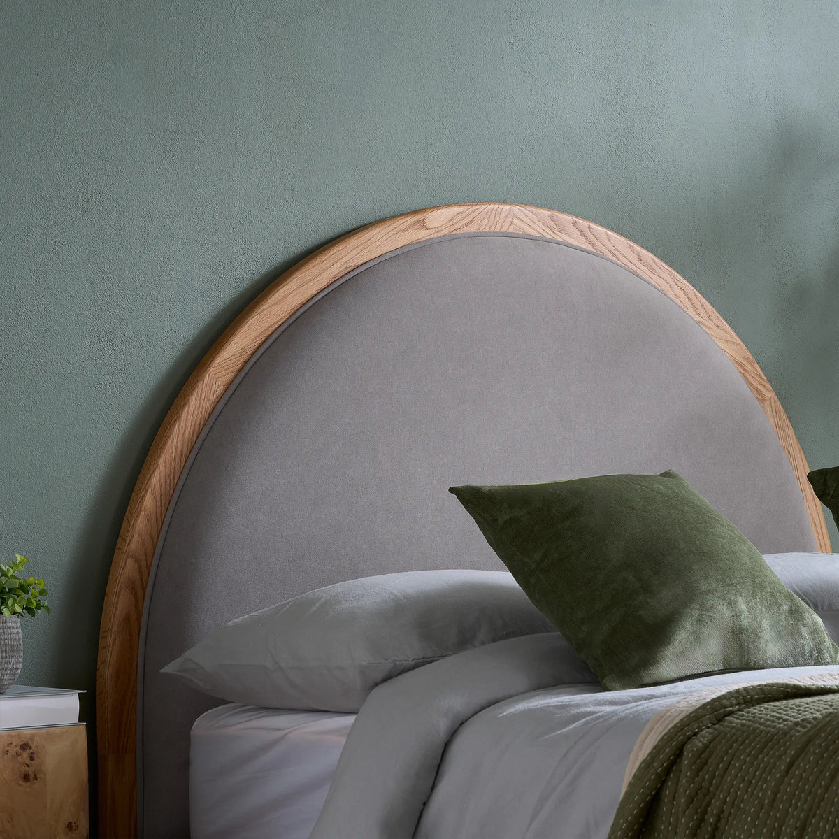 Liana Grey Upholstered Oak Bed