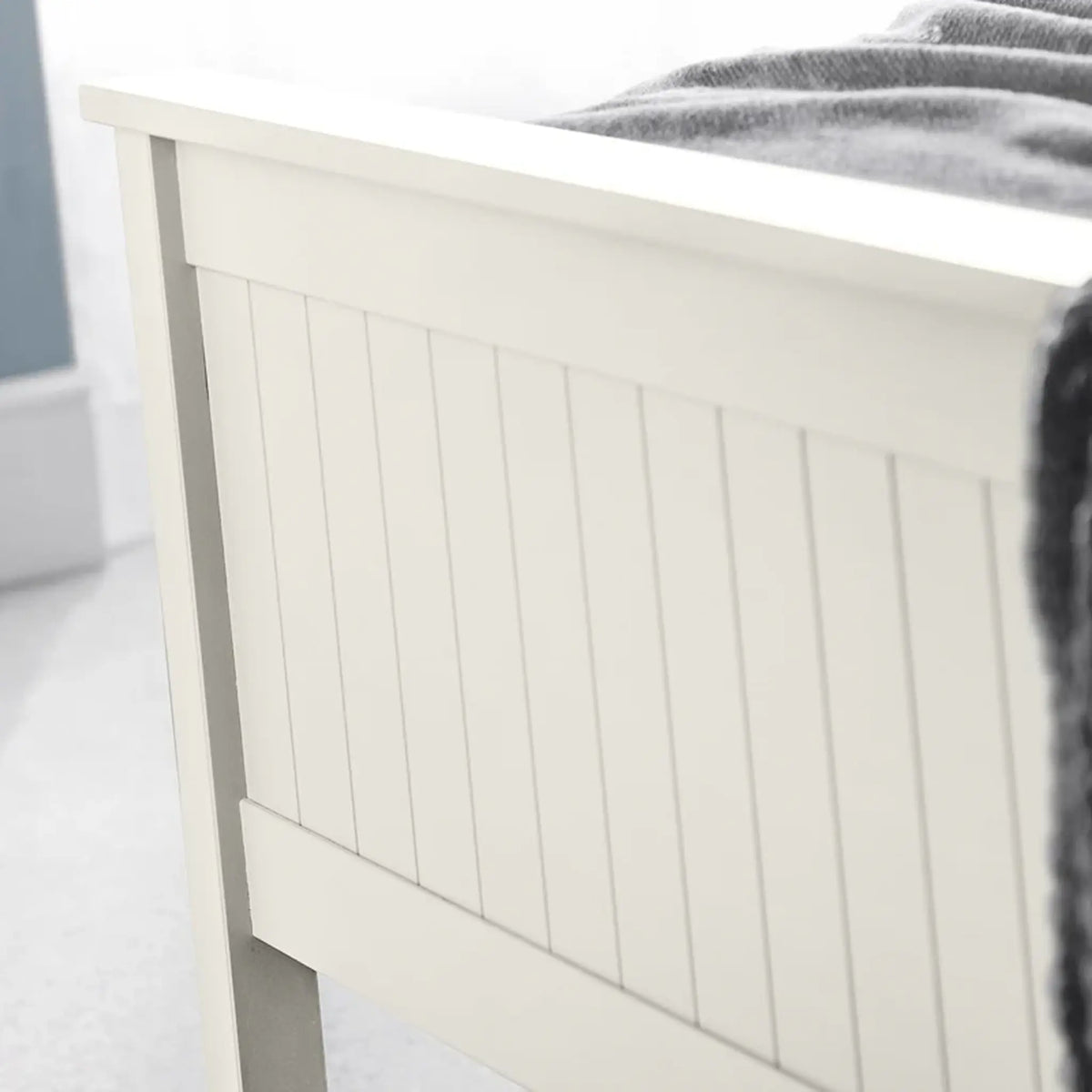 Maine White Wooden Bed
