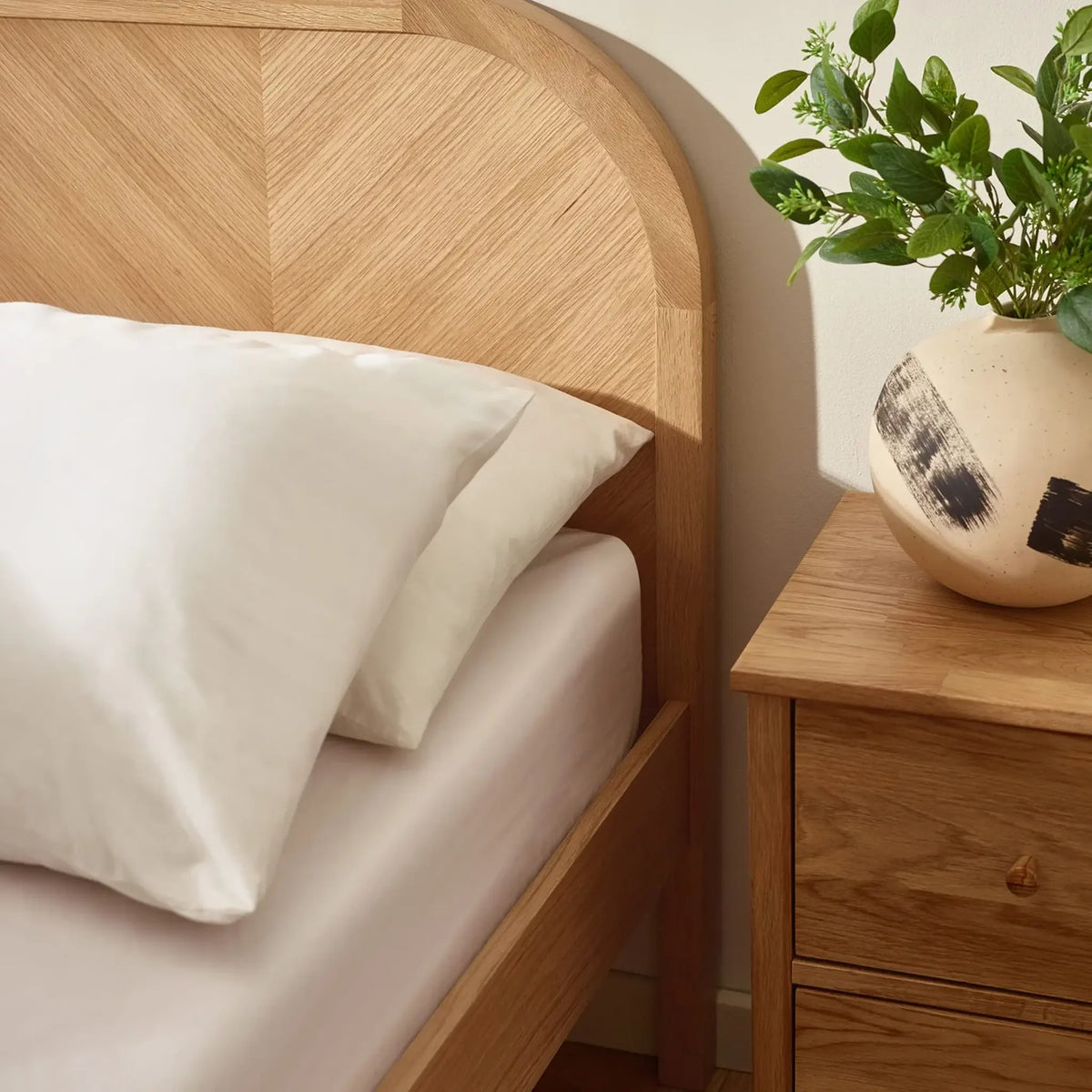 Milo Chevron Bed