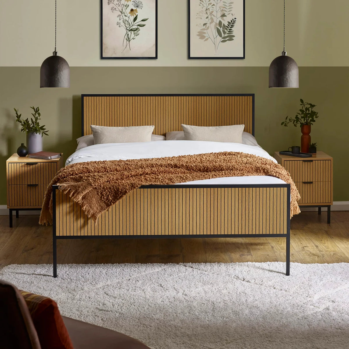 Sia Wooden Bed