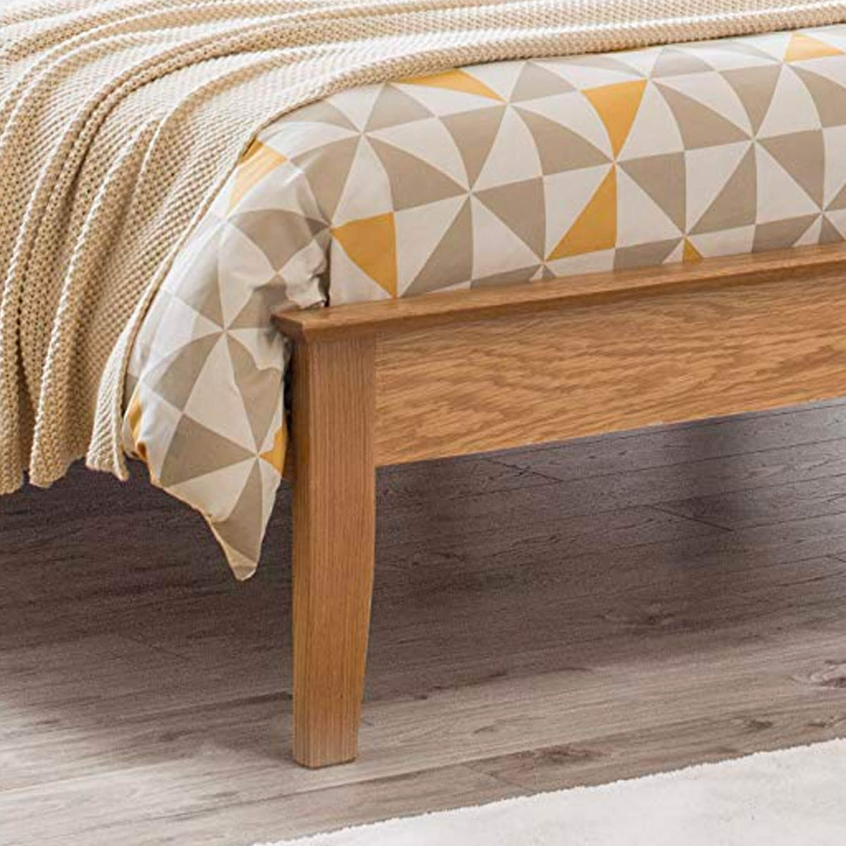 salermo shaker bed oak footend