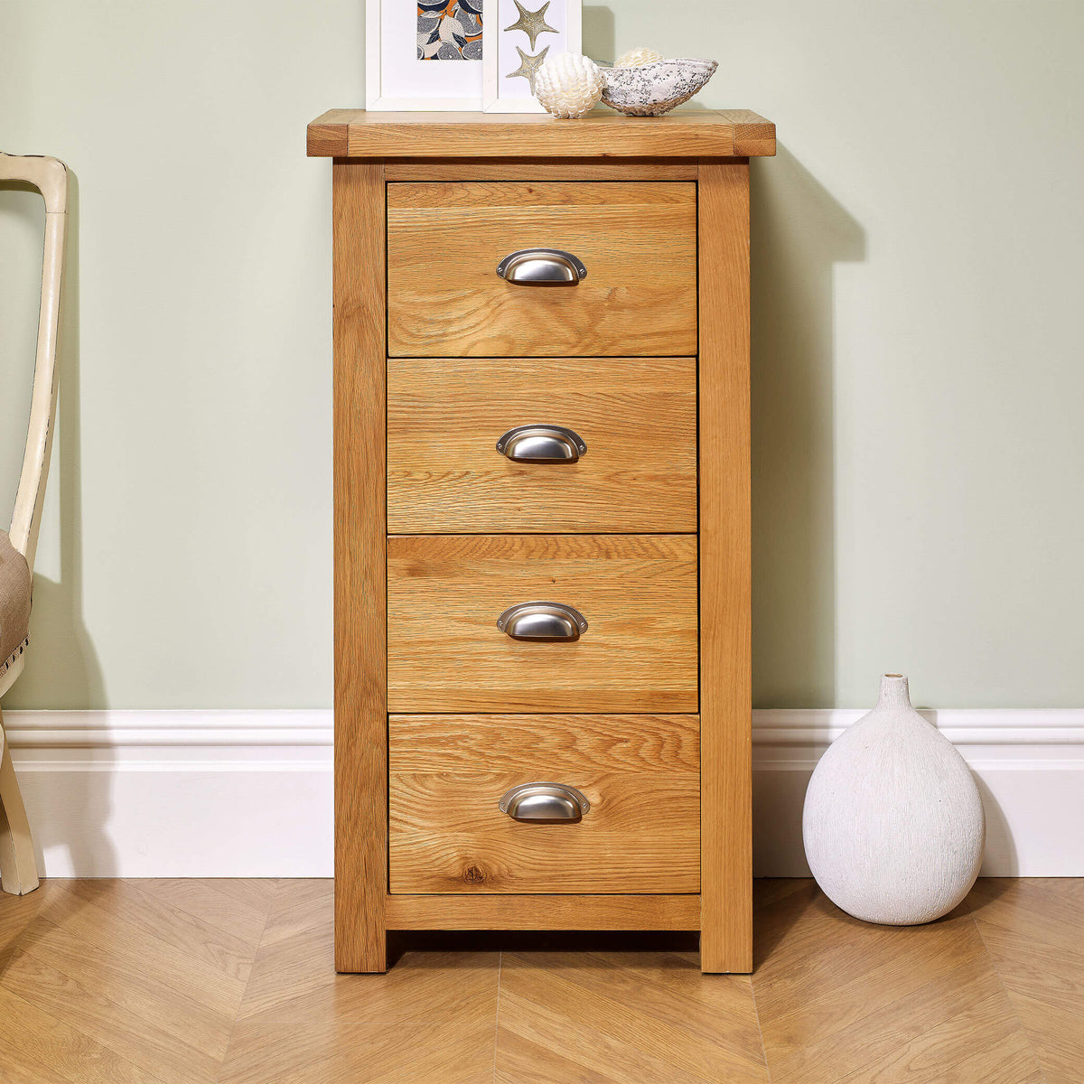 Woburn Oak 4 Drawer Narrow Chest Front