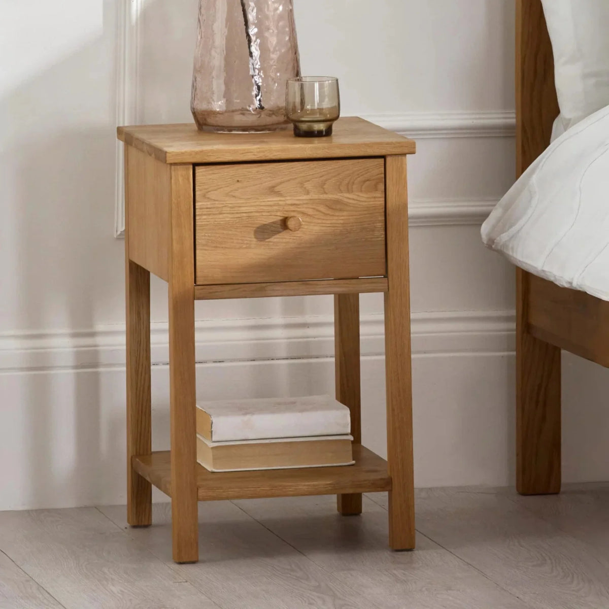 Coxmoor Oak 1-Drawer Bedside Table – front view