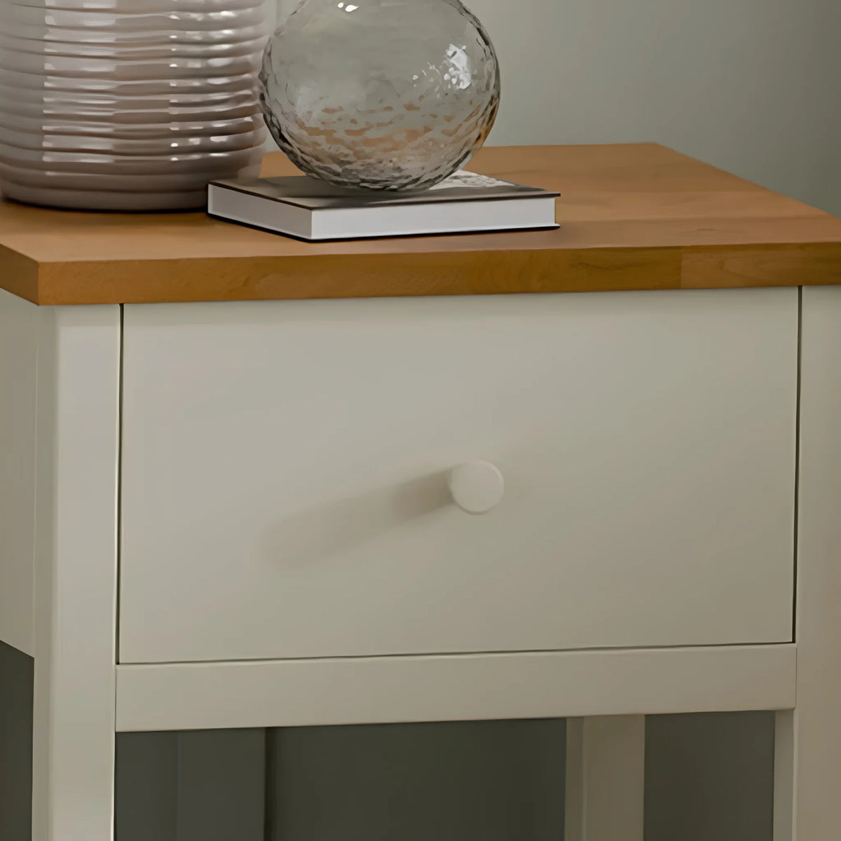 Coxmoor Ivory Wooden 1-Drawer Bedside Table – drawer detail close-up