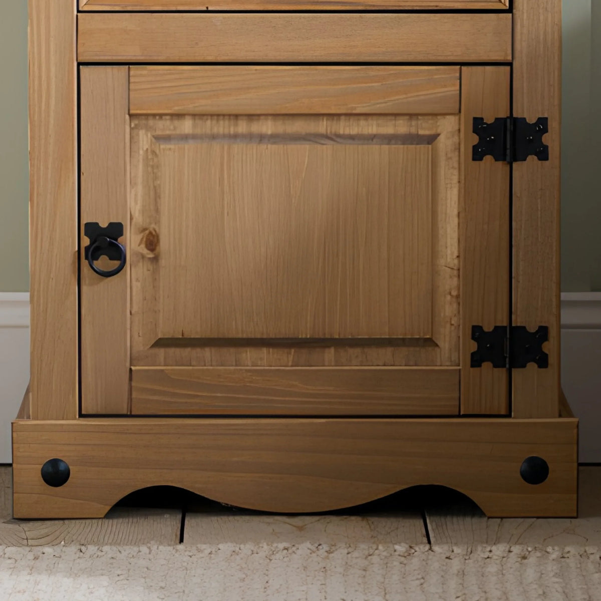 Corona Pine Drawer and Door Bedside Cabinet – door and plinth detail
