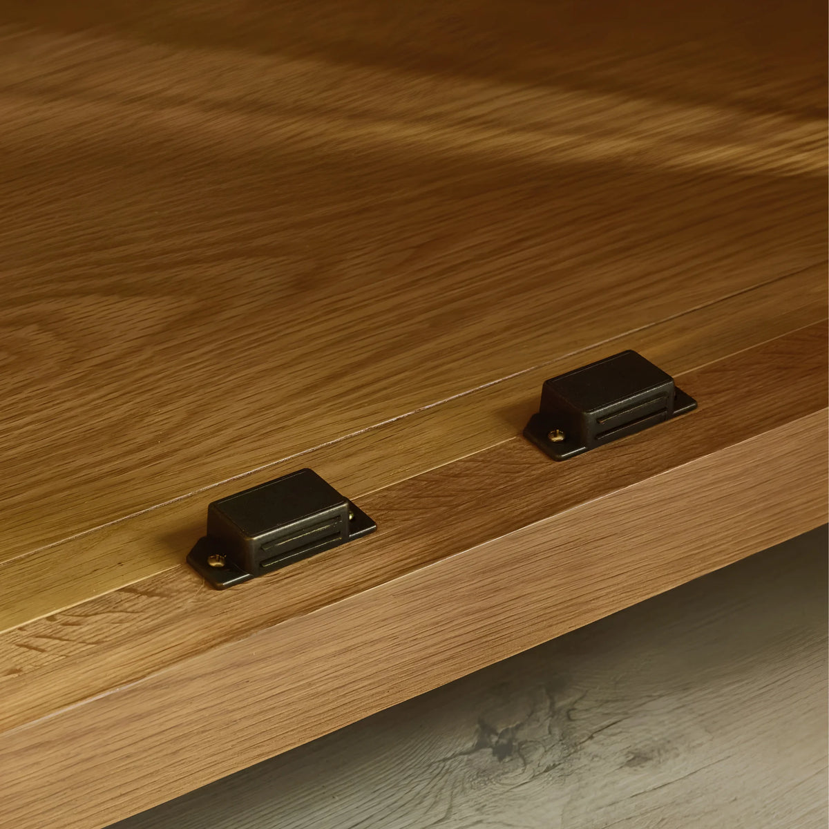 Marlborough Oak 3-Door Wardrobe –  showing natural oak finish