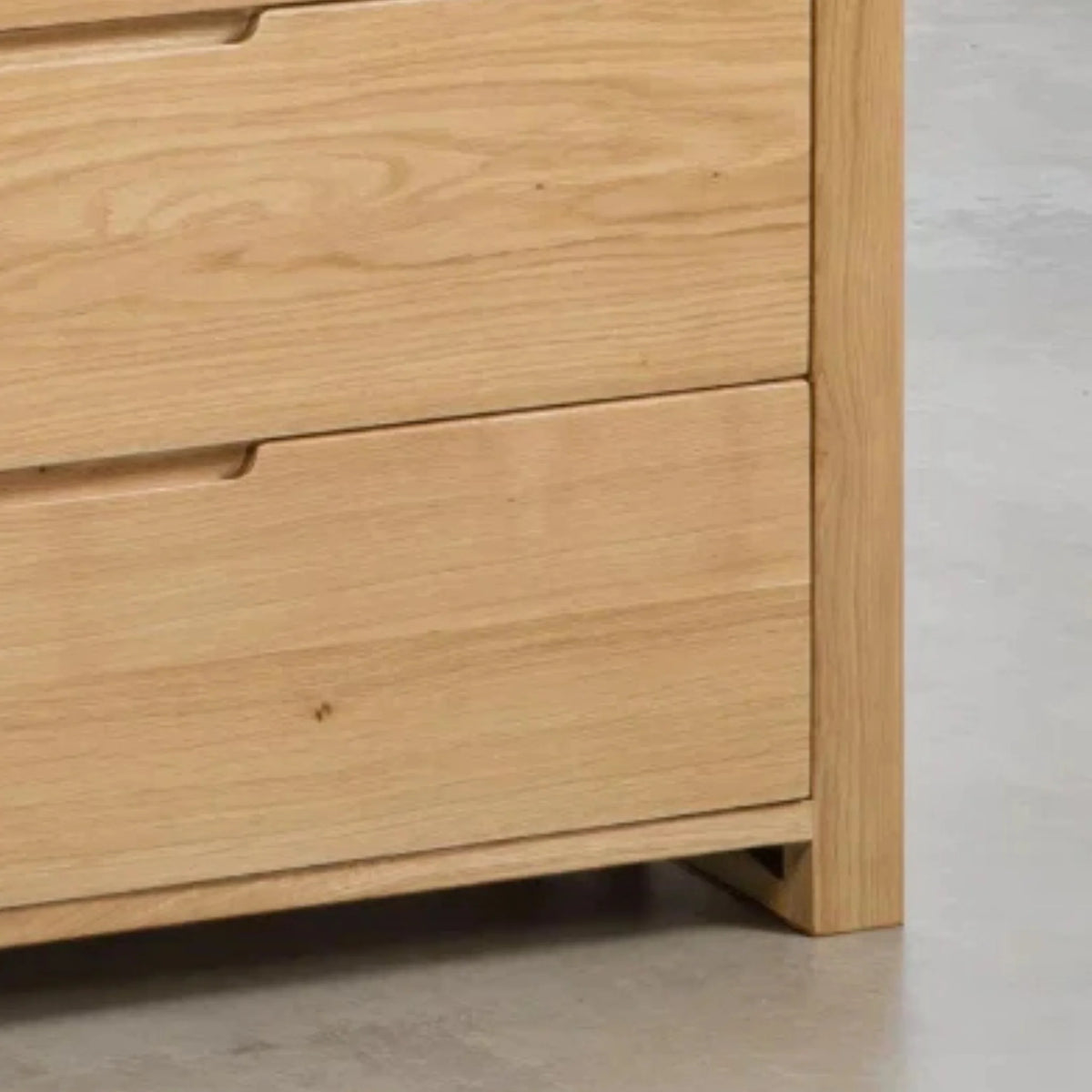 Curve Oak 6-Drawer Chest – bottom corner and drawer close-up
