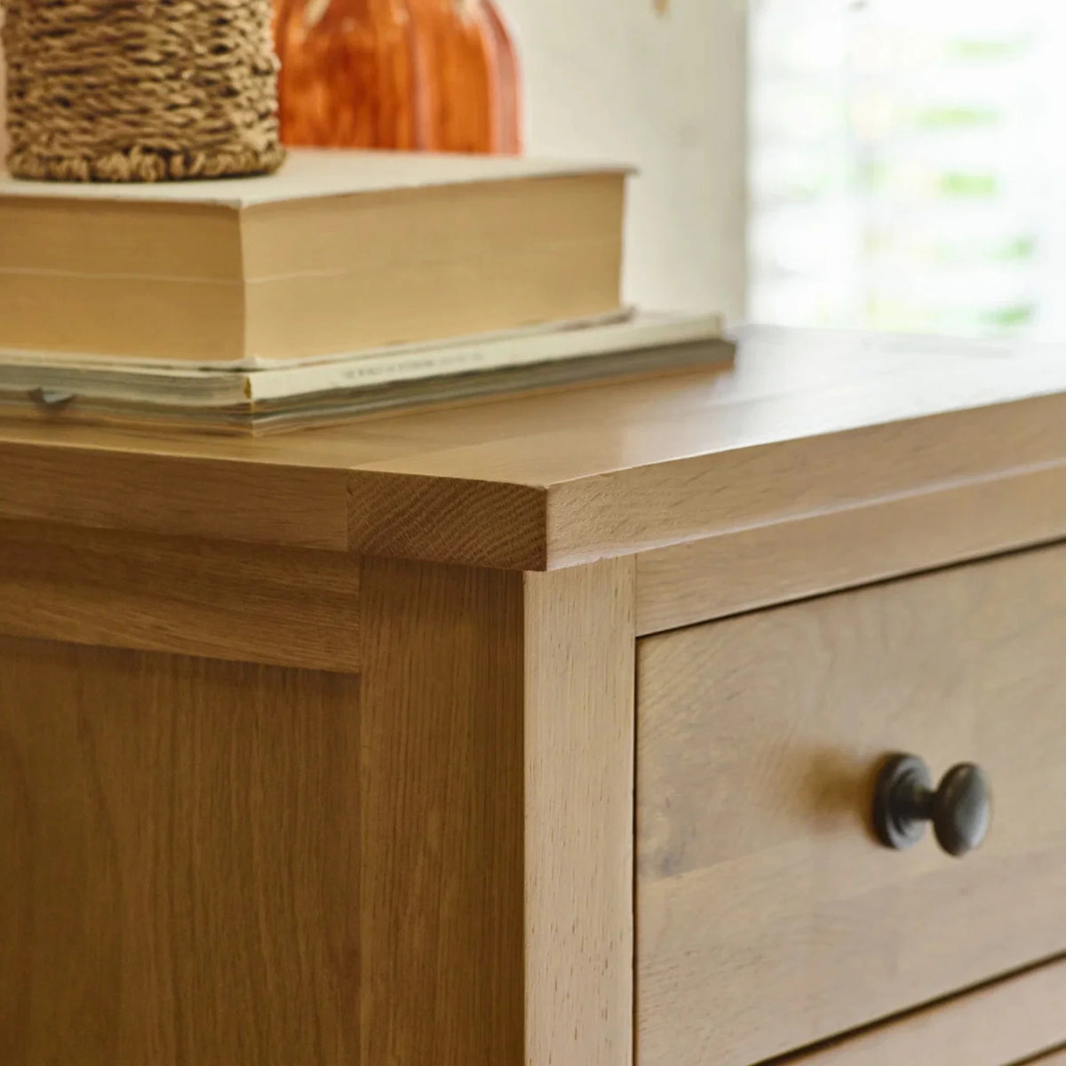 Marlborough Oak 7-Drawer Chest – top and corner detail close-up