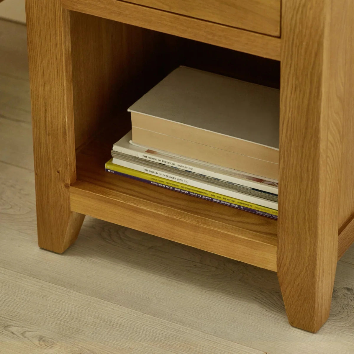 Marlborough Oak 1-Drawer Bedside Table – close-up showing single drawer