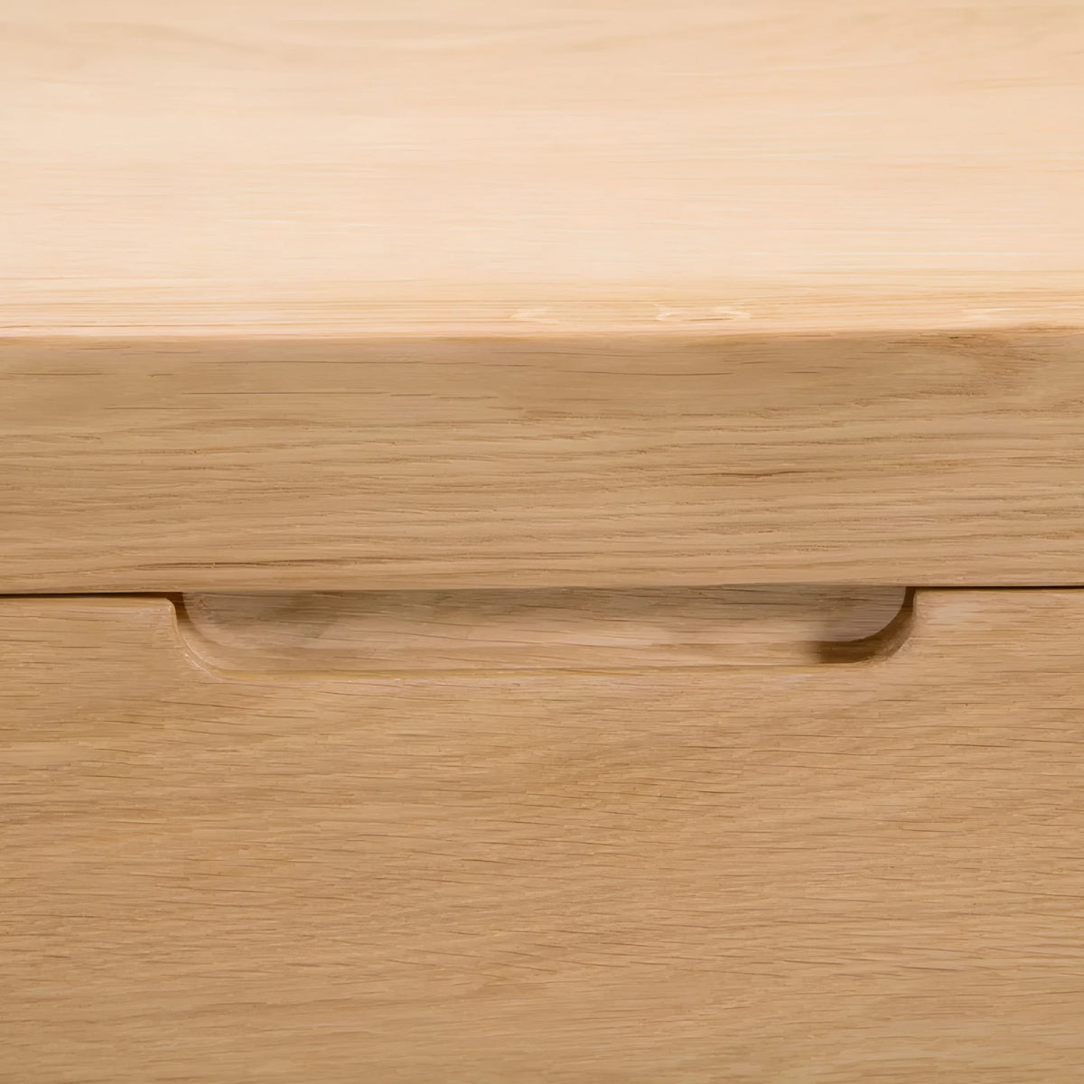 Curve Oak 3-Drawer Chest – drawer detail close-up