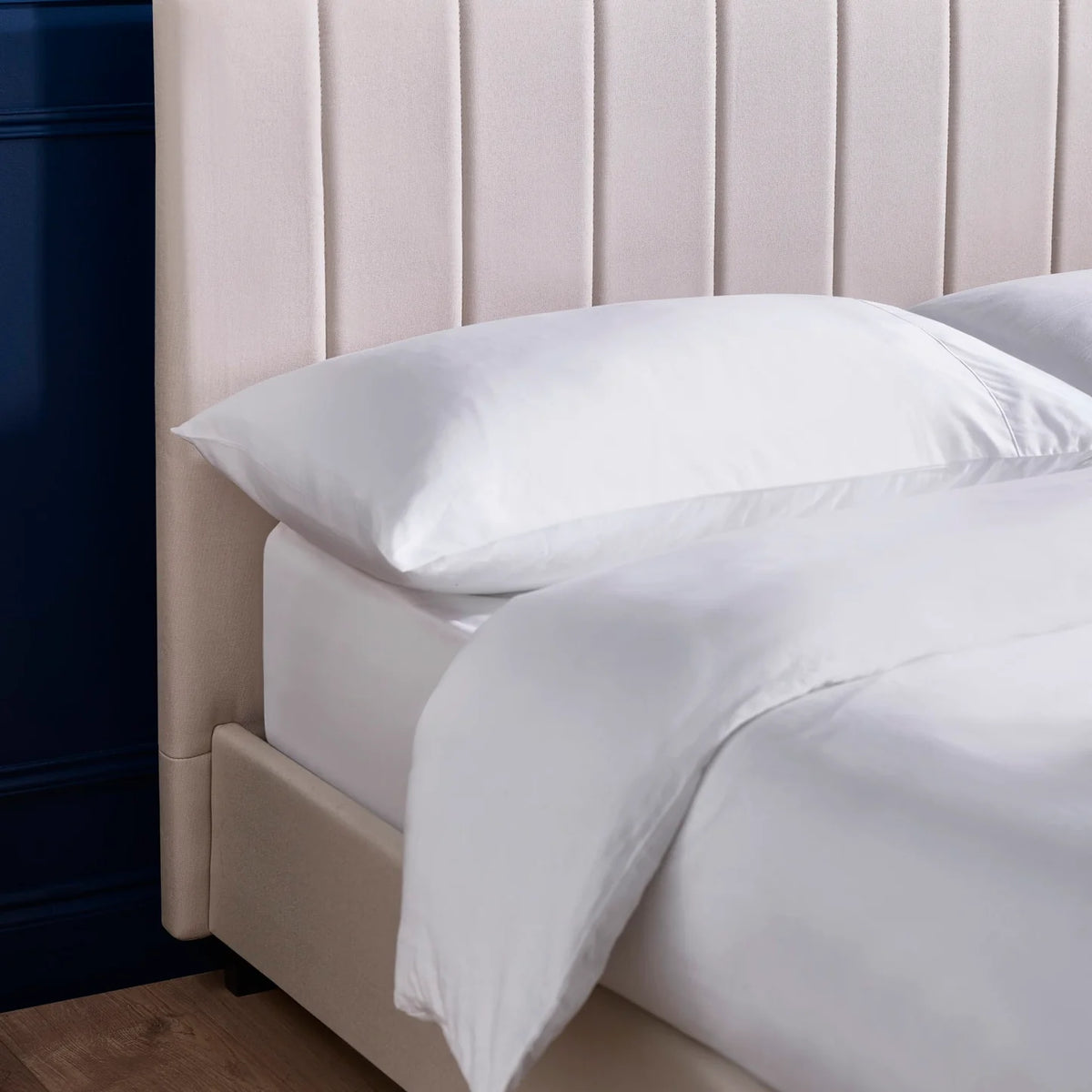 Aylen Upholstered Bed