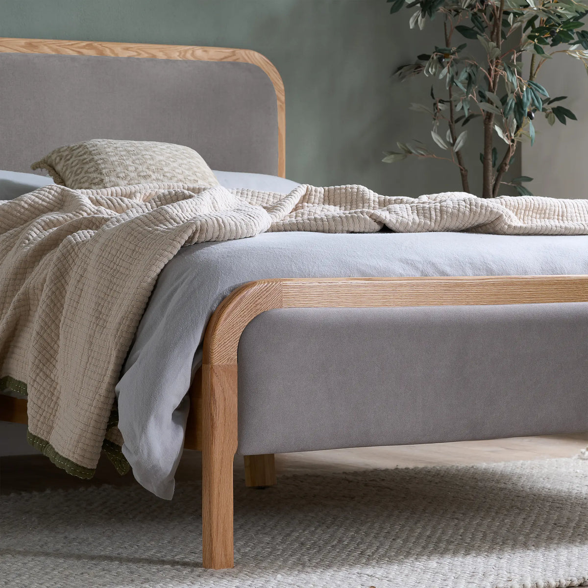 Amaya Grey Linen And Oak Bed