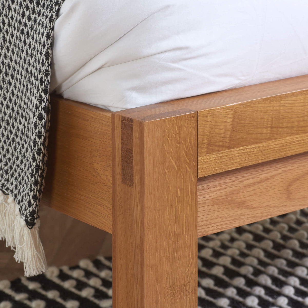 Bellevue Oak Bed Foot Detail