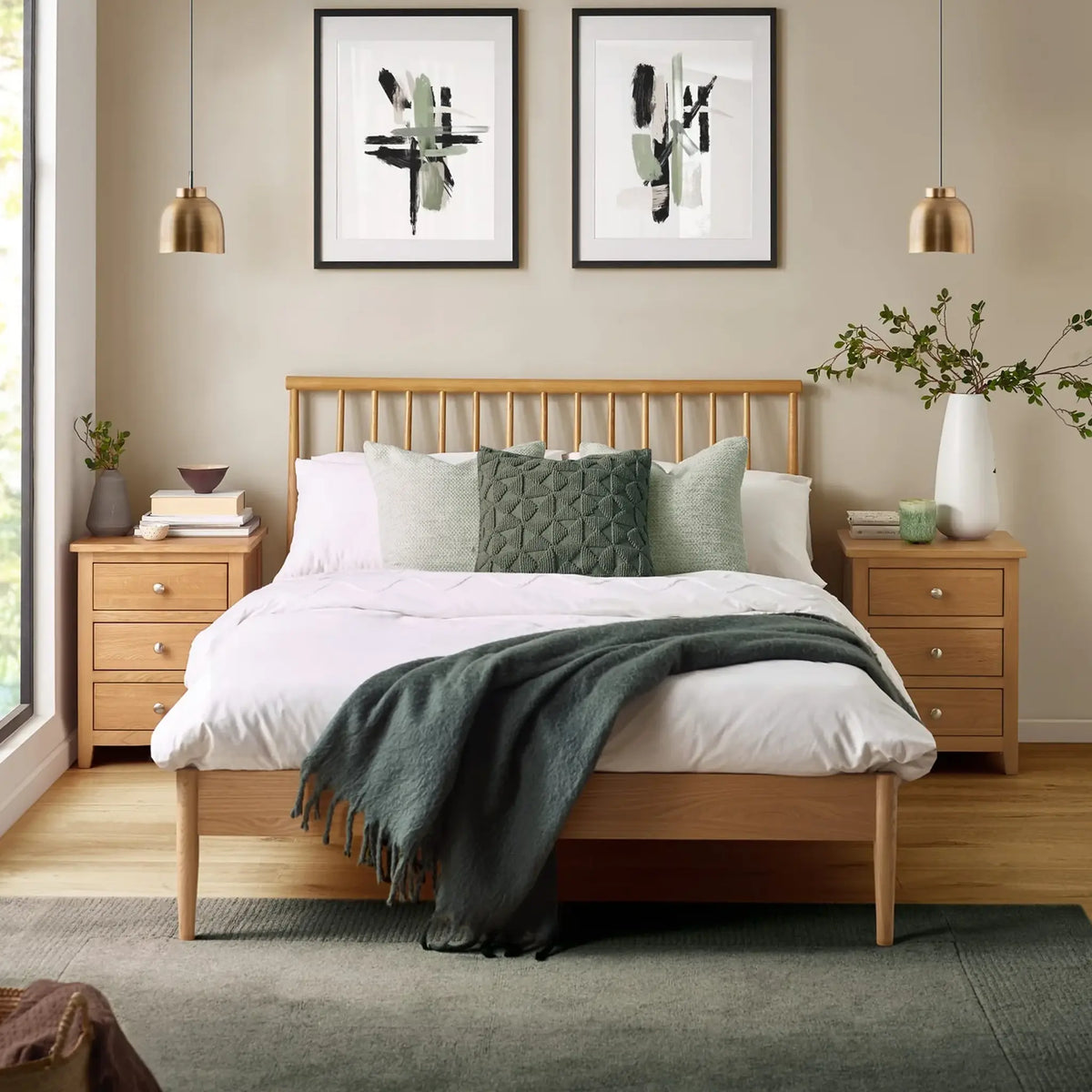 Belton Spindle Bed
