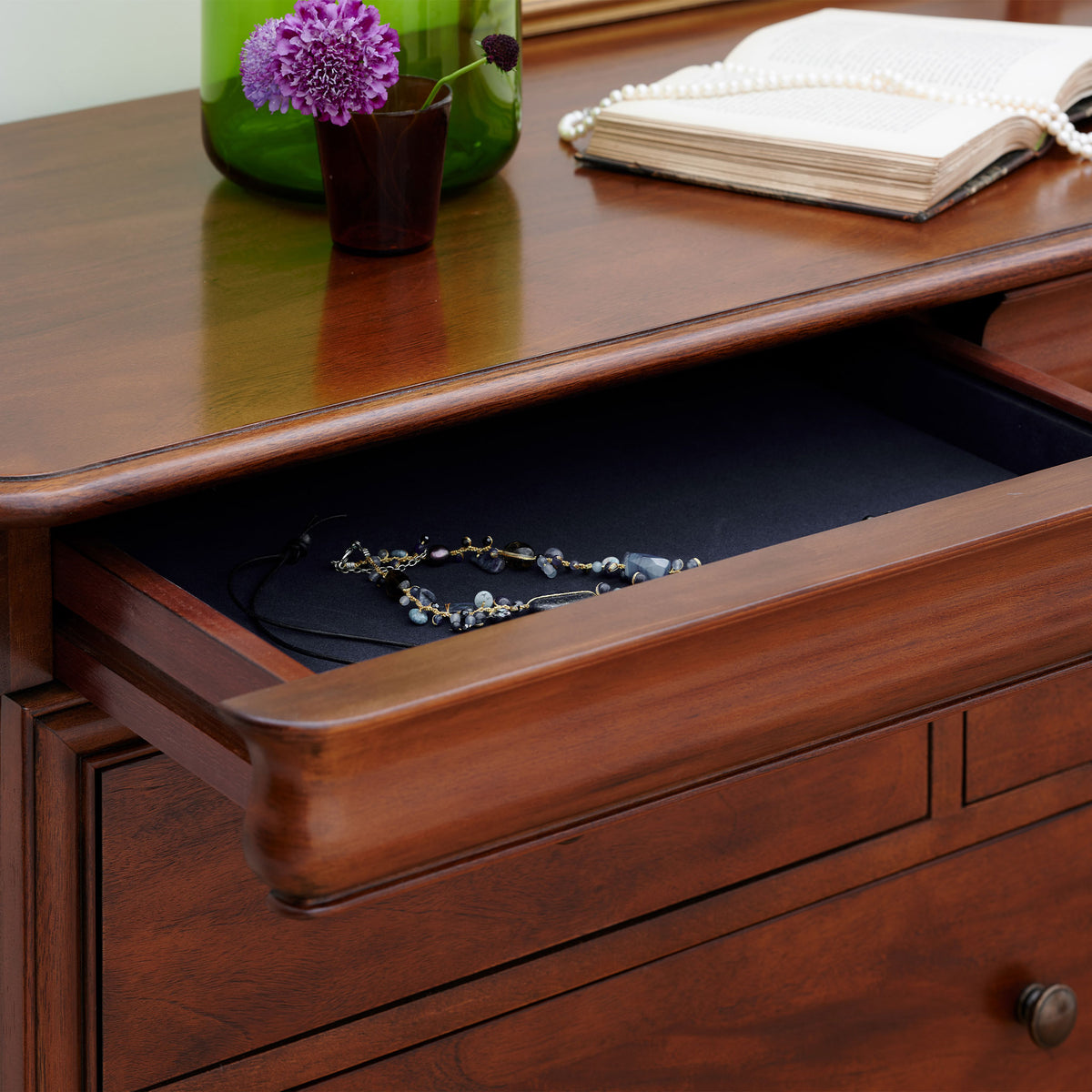 Antoinette Wide 3+4 Drawer Chest Drawer