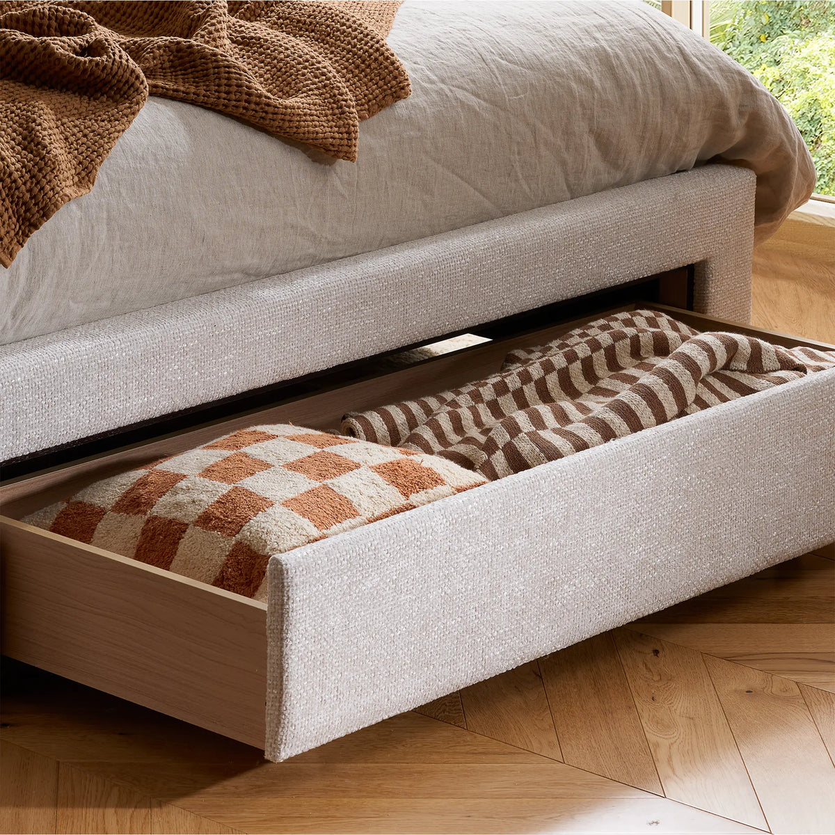 Arabella Bed