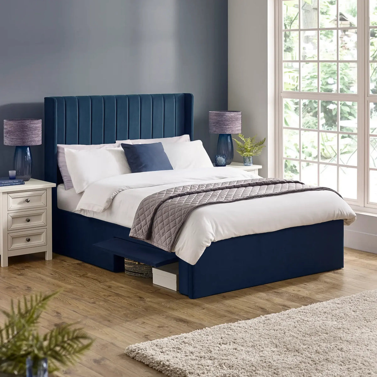 Leila Blue Velvet Divan Bed