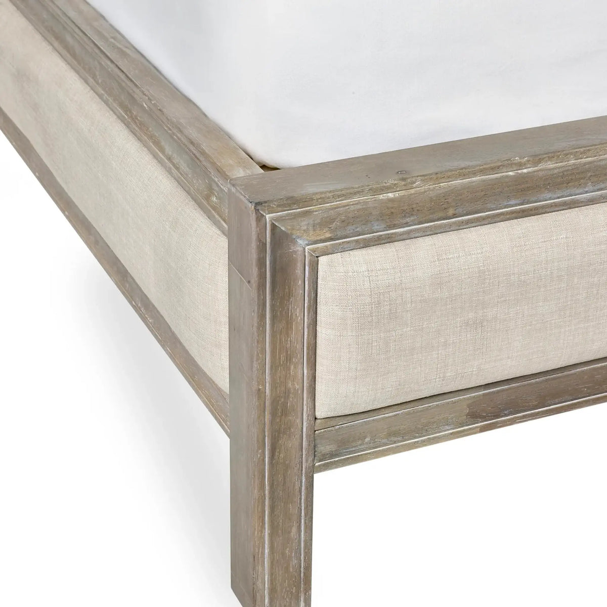 Lucie Bed