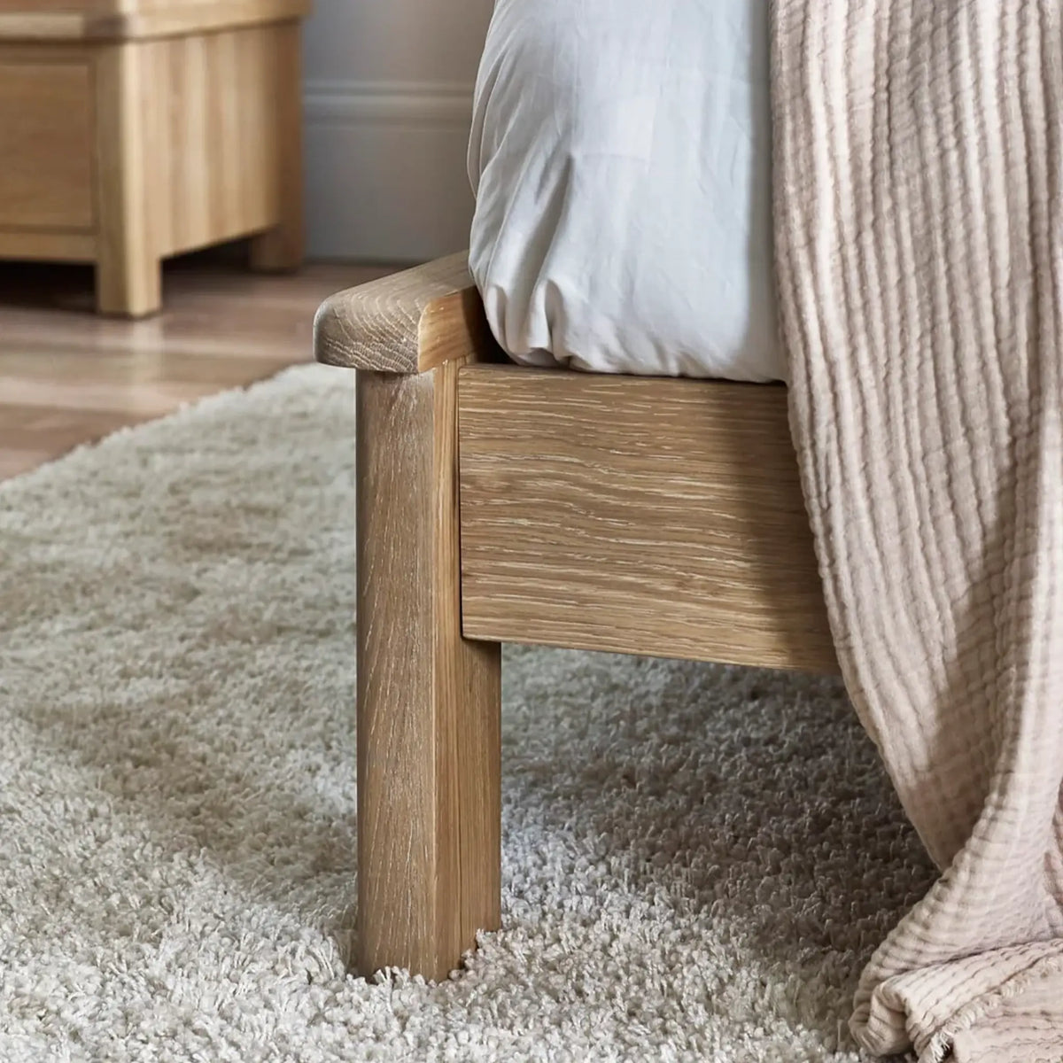 Memphis Limed Oak Bed