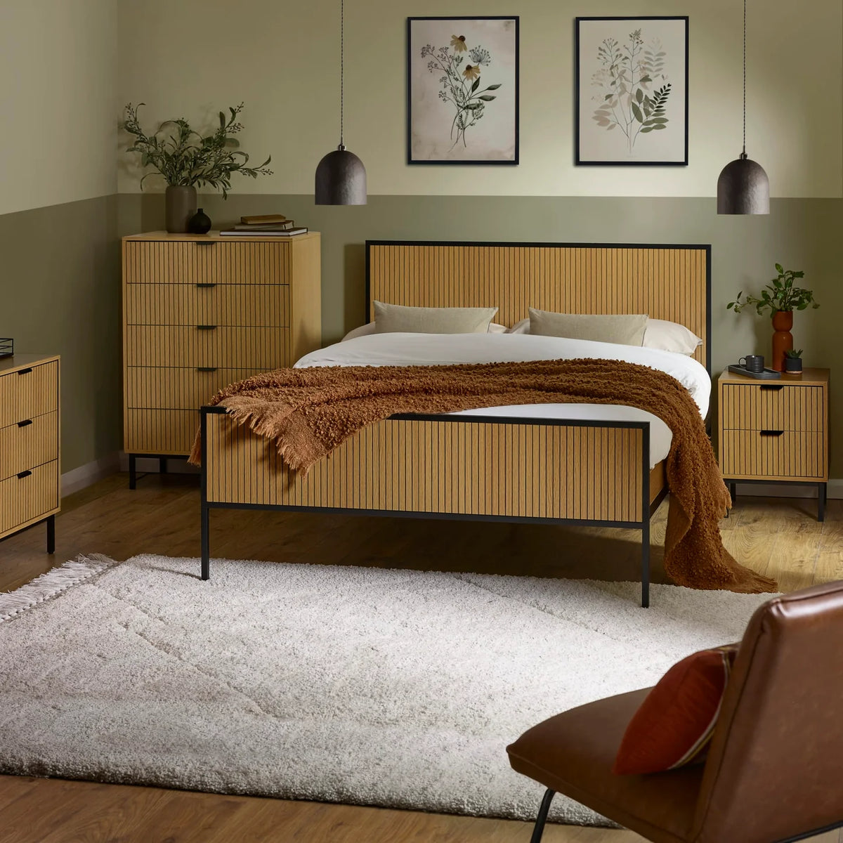 Sia Wooden Bed
