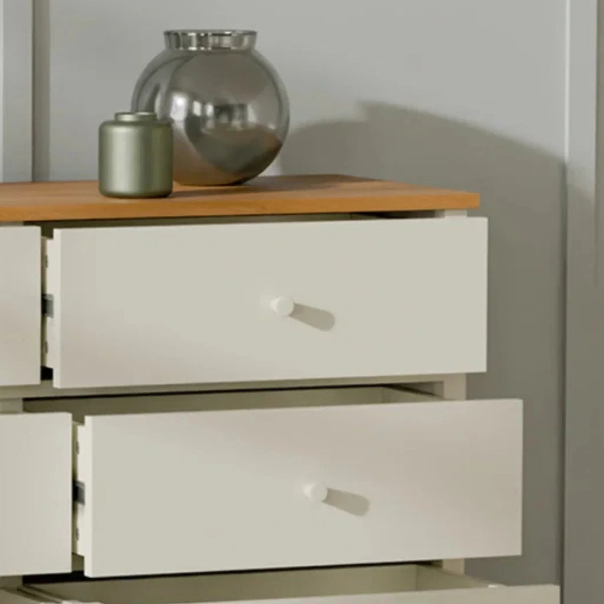 Coxmoor Ivory Wooden 6-Drawer Chest – upper drawer close-up