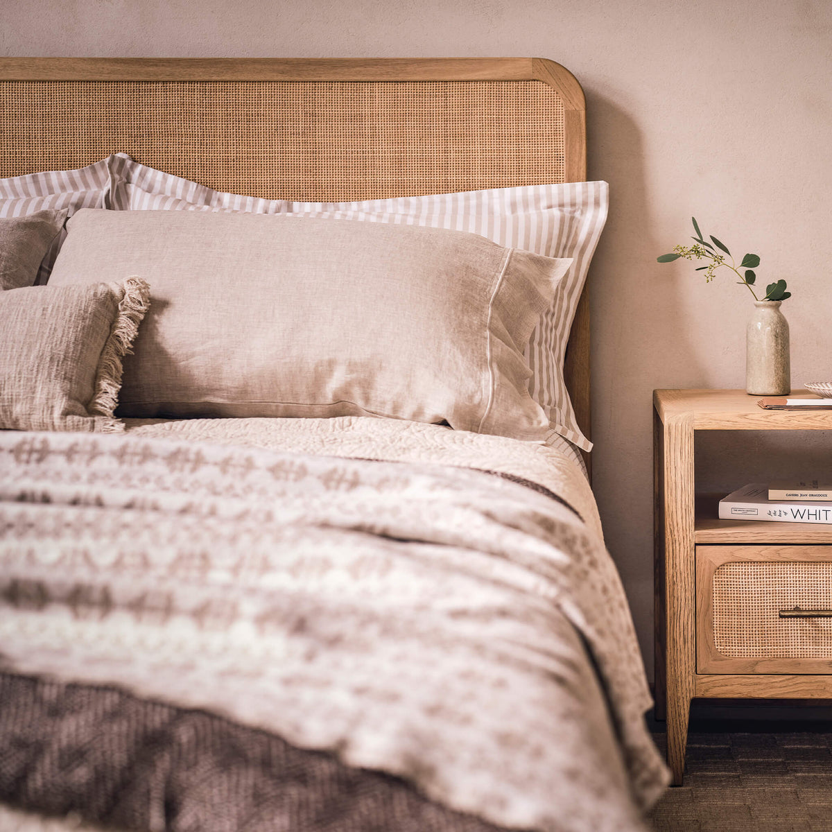 Casera Solid Oak Wooden Bed