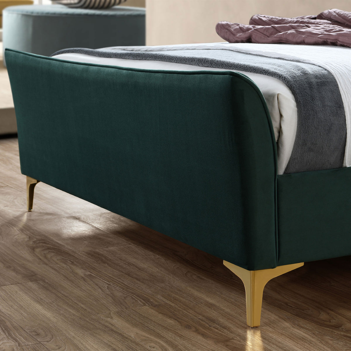 Clover Bed Green Velvet