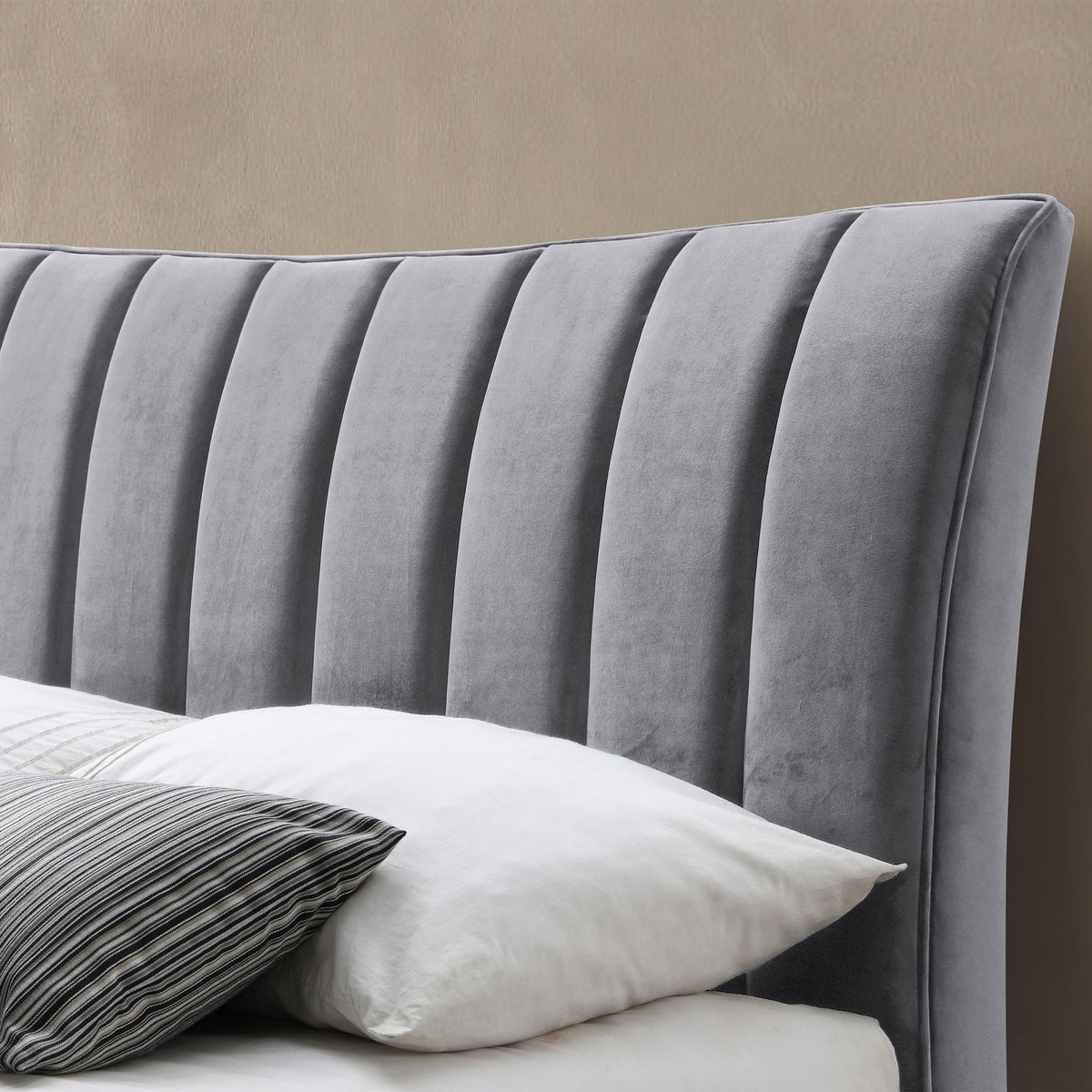 Clover Bed Grey Velvet