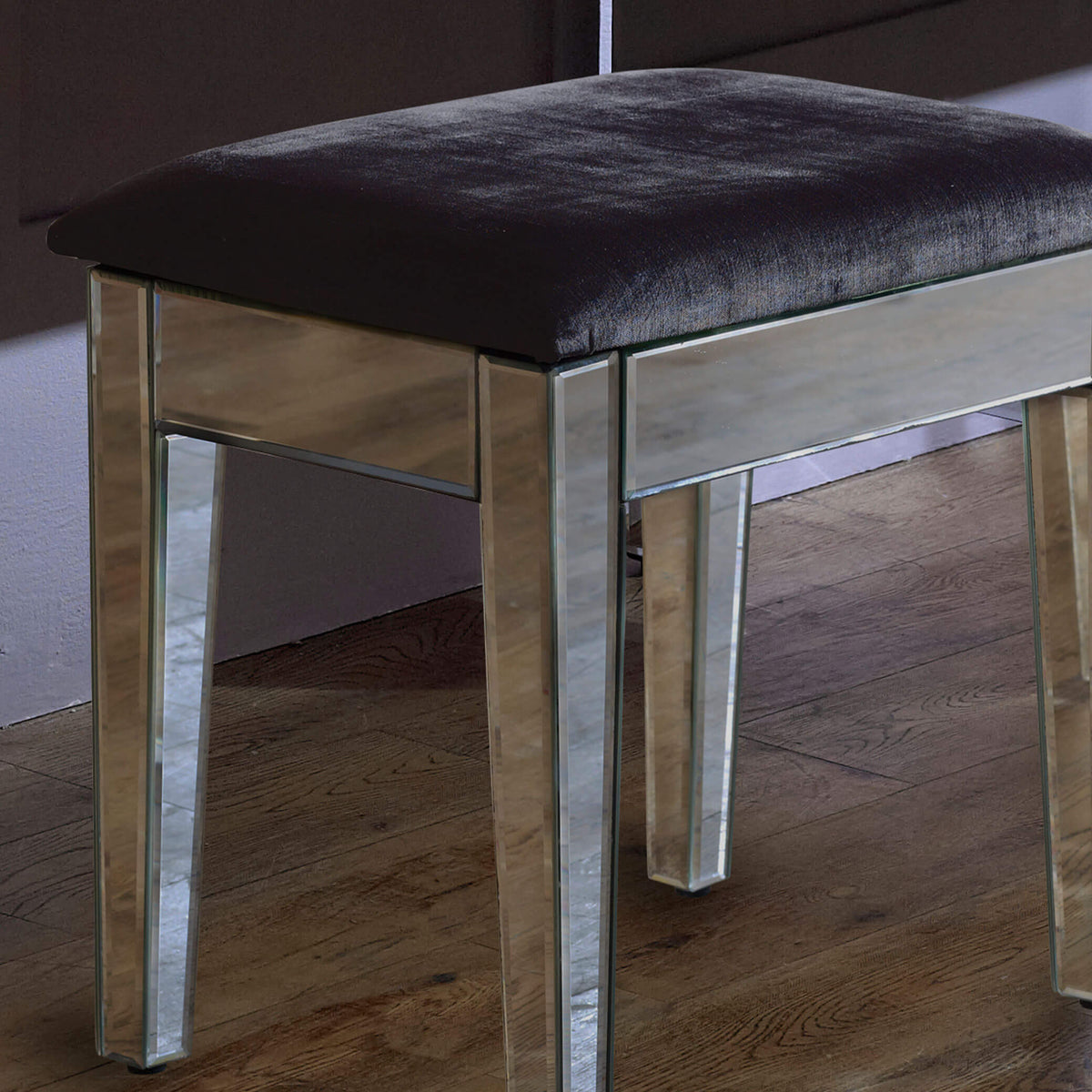 valencia stool legs