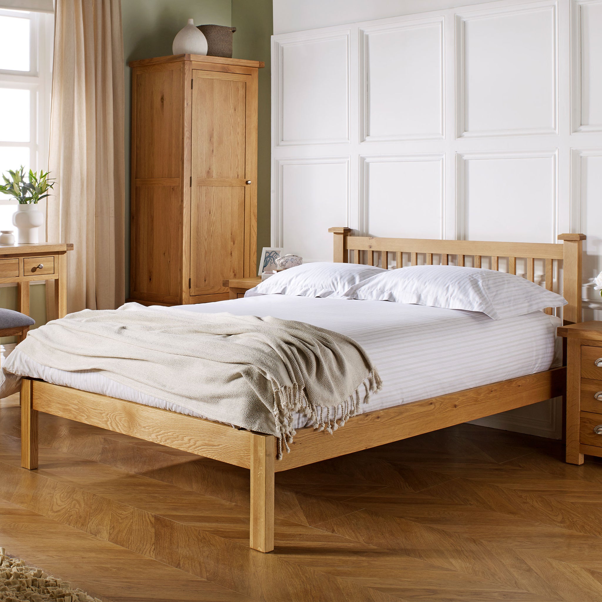 princess polly baby blue dress Balancing Black & White Bedroom Furniture: Designers' Tips